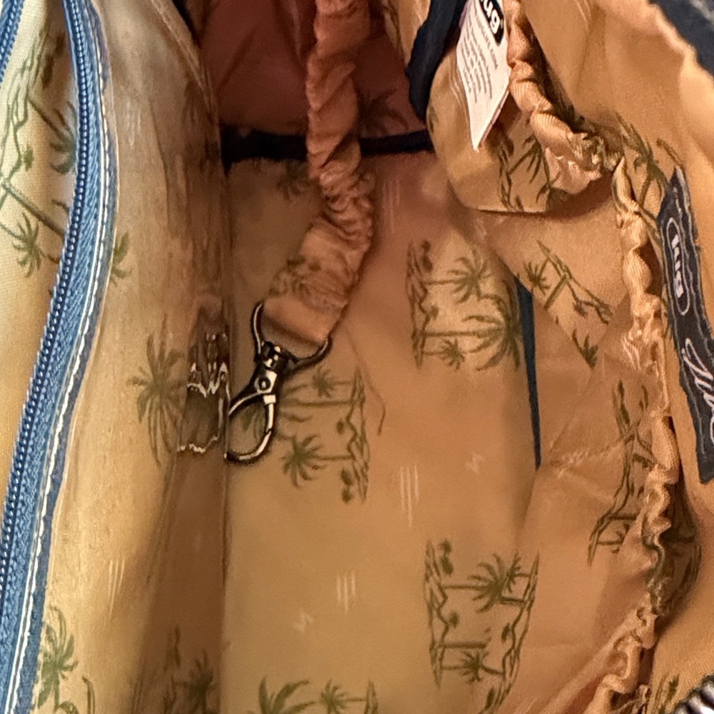 Lug Jive Tropical Multicolor Quilted Crossbody Bag. - Picture 10 of 14